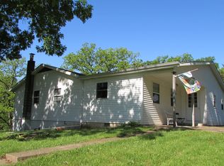1270 S Woodland Knolls Ln, Metamora, IL 61548