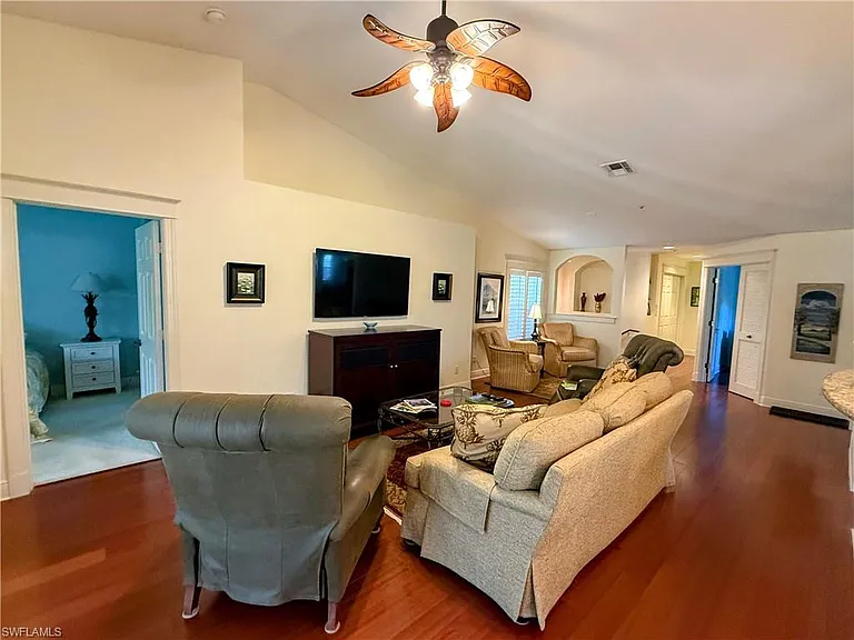 24821 Lakemont Cove Ln #201 — Photo 8