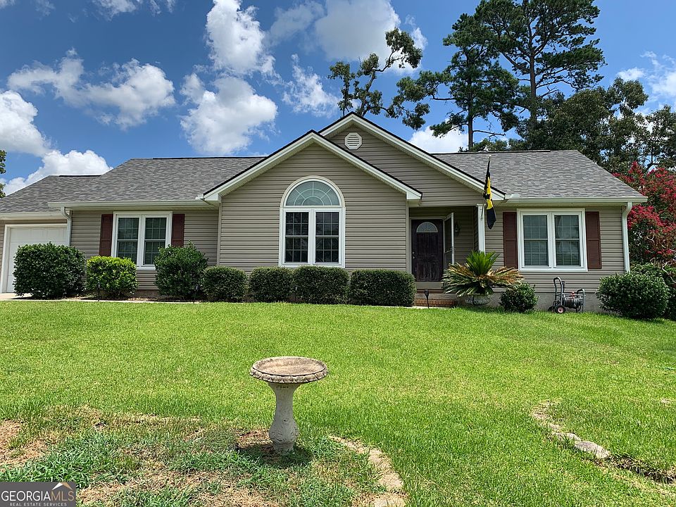 1st image of 4402 Holly Ln