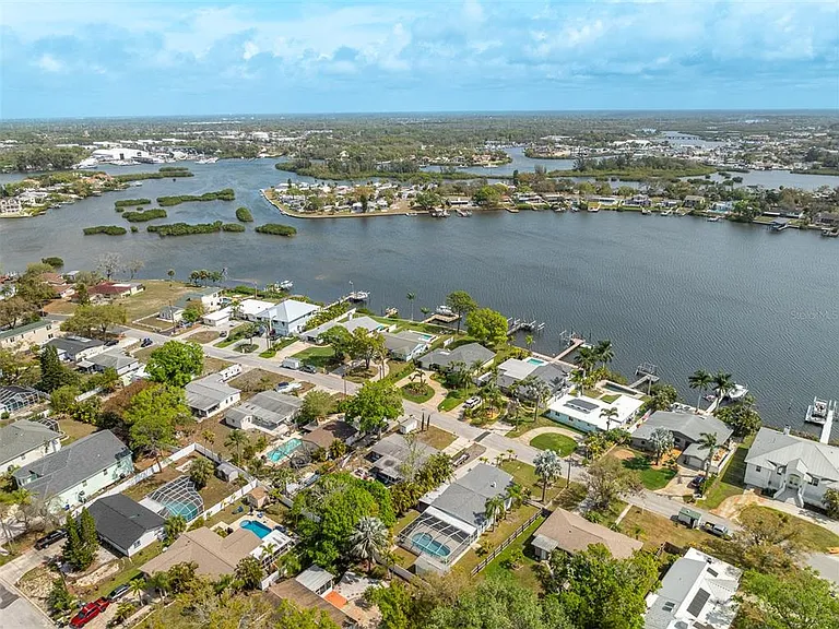 711 Bayshore Dr — Photo 53