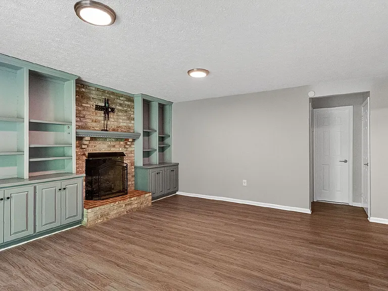 925 Chancellor St SW — Photo 12