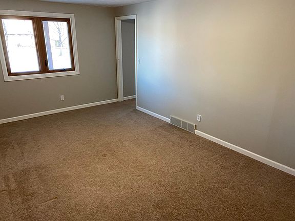 basement bedroom 1a