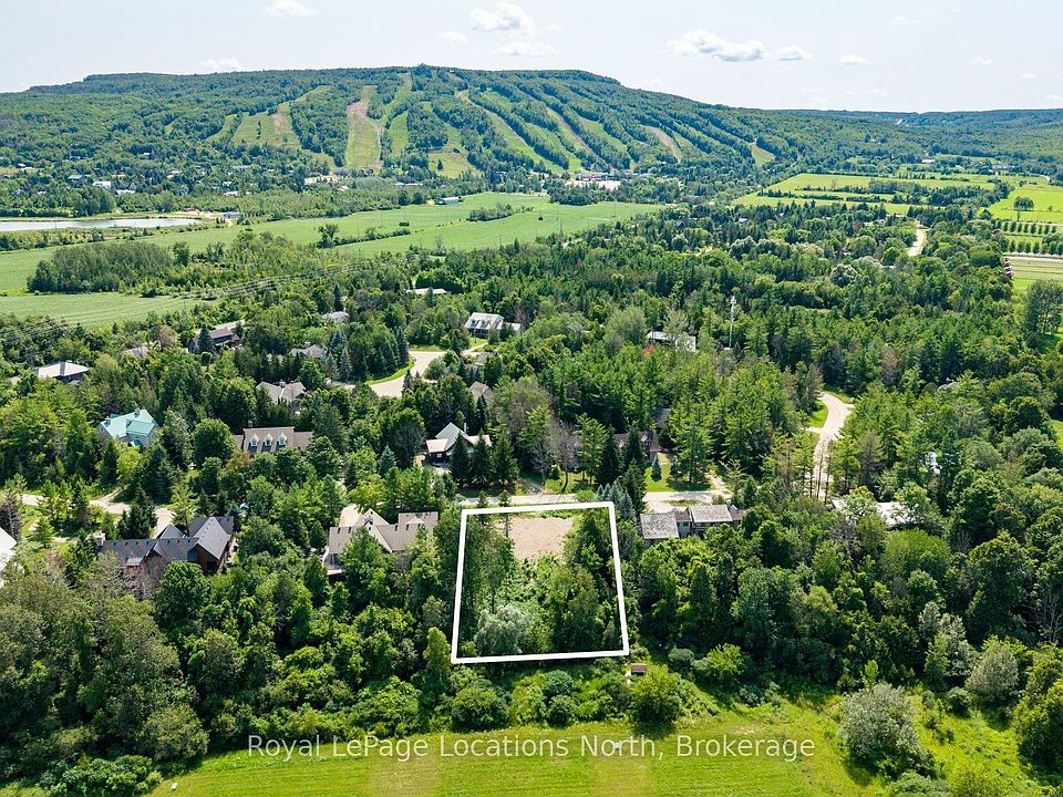 1st image of 11 Osler Pines Dr