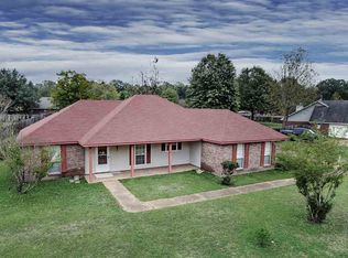 384 Siwell Meadows Dr, Jackson, MS 39272