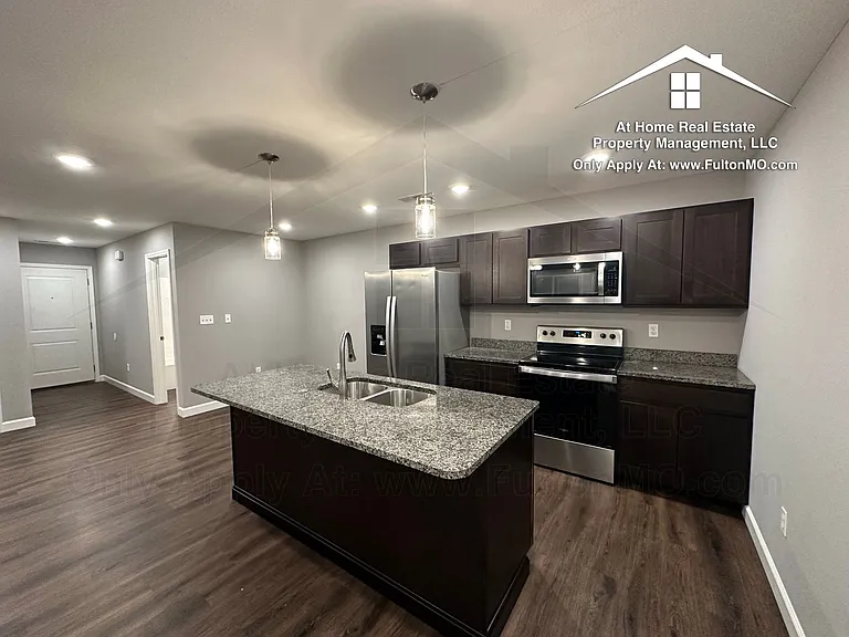 2620 N Bluff St #203 — Photo 9
