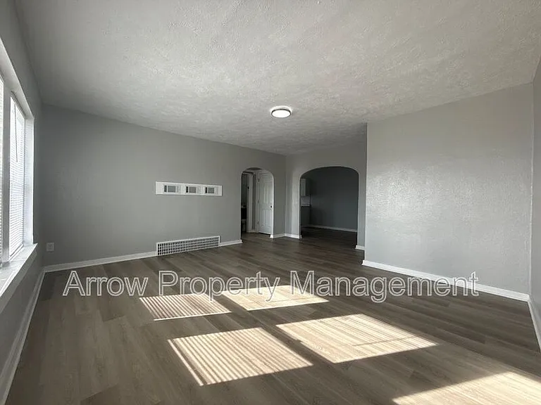 723 Ella St #C3 — Photo 2