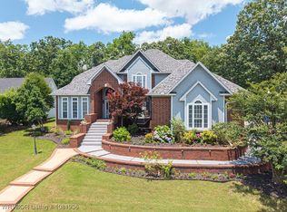 9301 Canopy Oaks Dr, Fort Smith, AR 72903