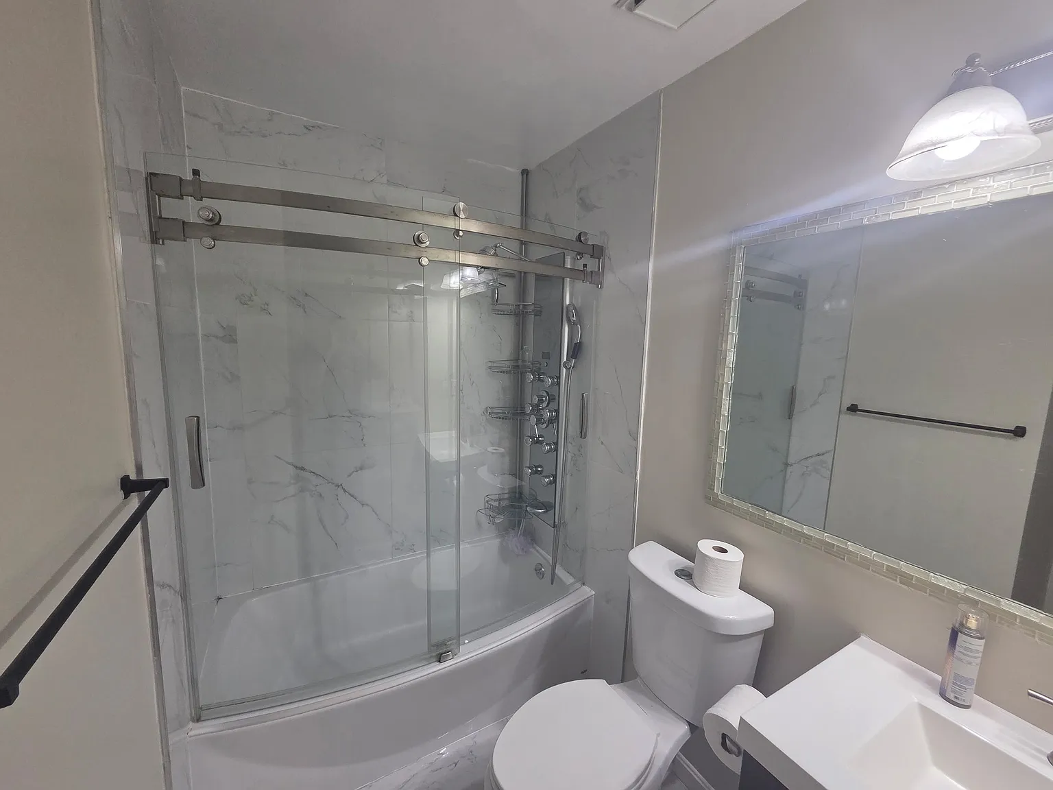 5 bed, 1350 sqft, $2,650 — Photo 3