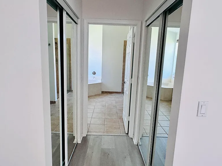 9360 Cove Point Cir — Photo 14