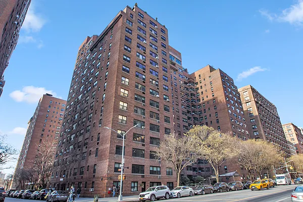 7Riverside St様 11 Riverside Drive #7DW in Upper West Side, Manhattan
