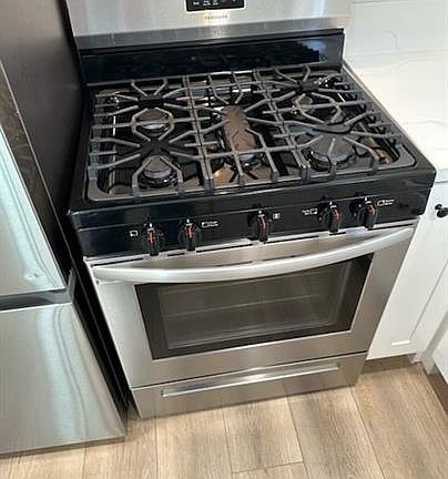 5th image of 363 Roosevelt St #3