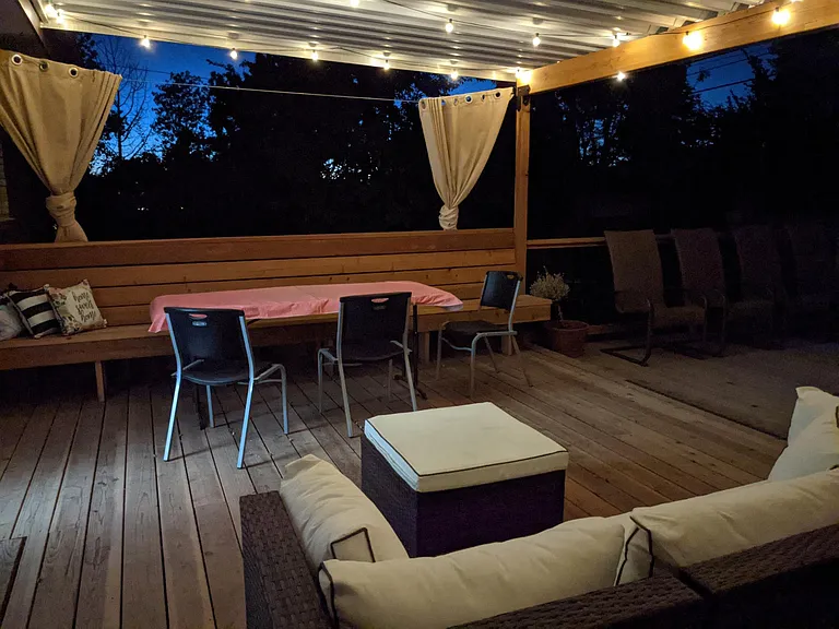 Covered deck with built in seating