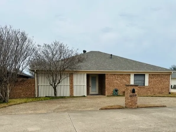 1408 Elmwood St, Sulphur Springs, TX 75482