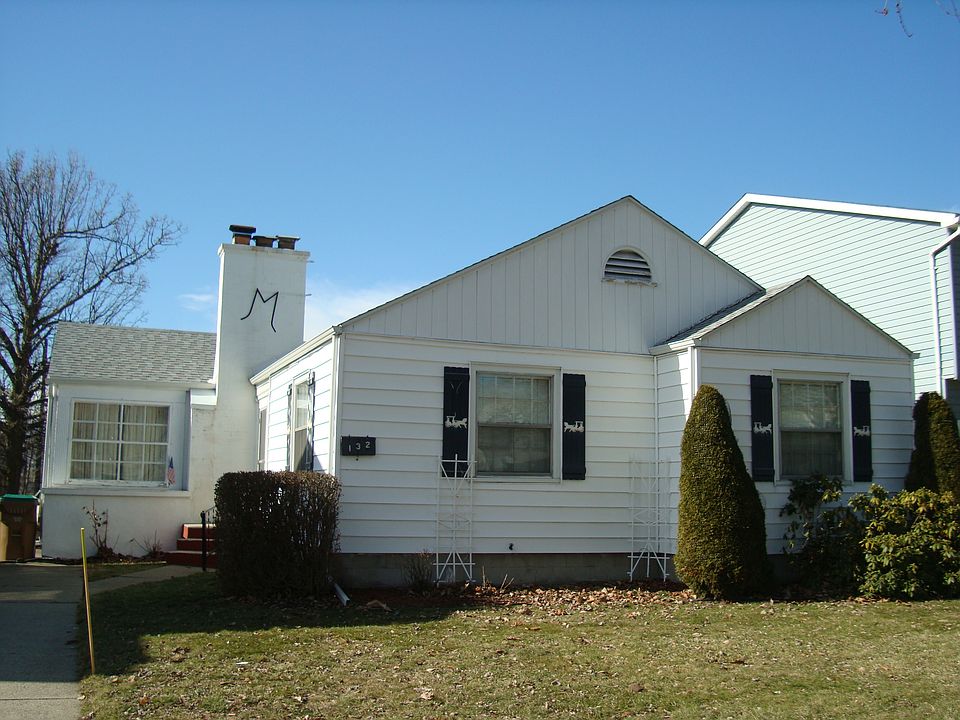 1st image of 132 Woodridge Ave