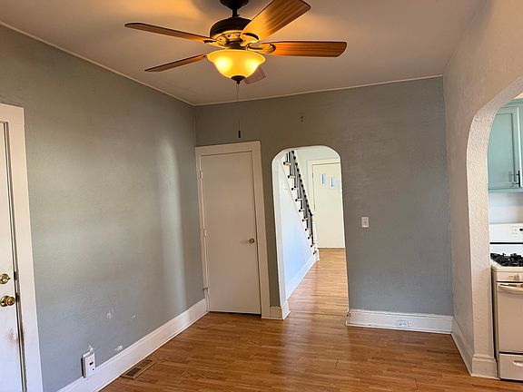 5th image of 307 E Willow St