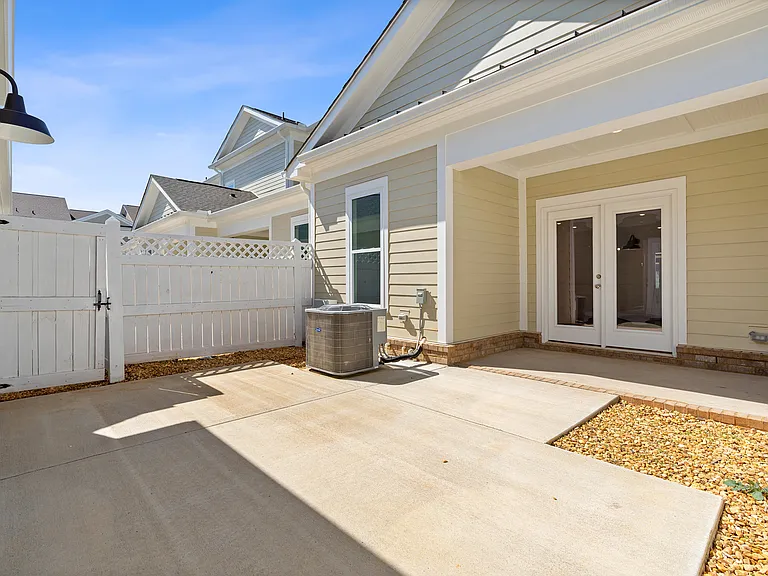 117 Iberville St — Photo 15
