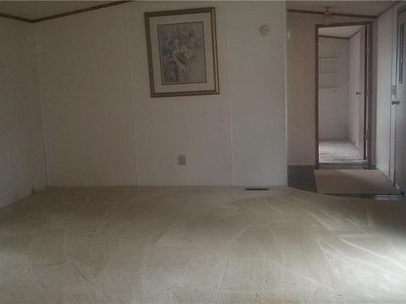 4th image of 127 Carrousel Ct
