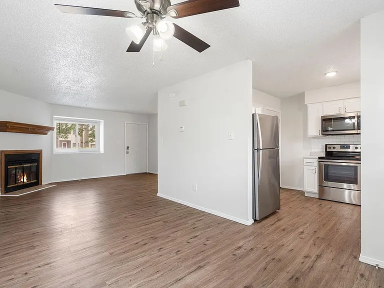 1707 E Walnut Lawn St — Photo 16