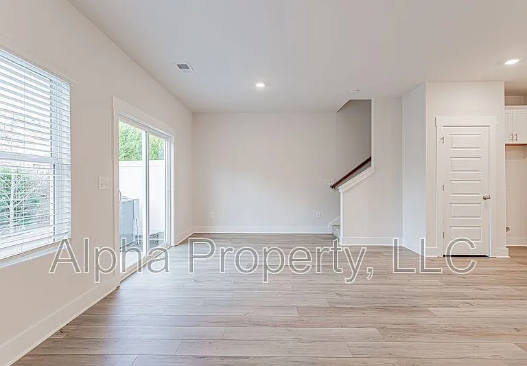 206 Round Back Way — Photo 7