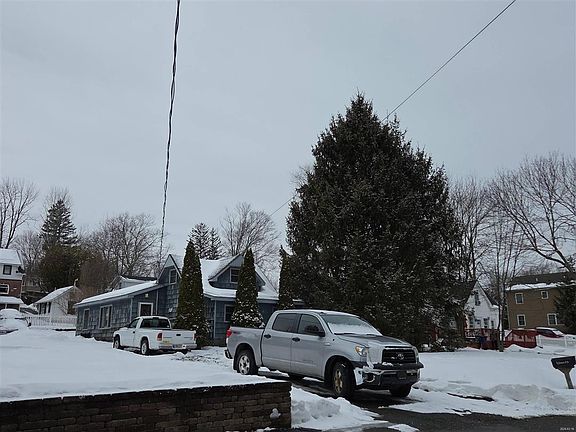 4th image of 20 Meggins Rd