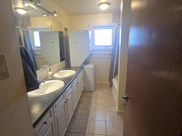 4319 Charleswood Dr NW — Photo 8