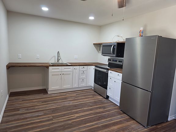 2nd image of 218 W 9th St #2B