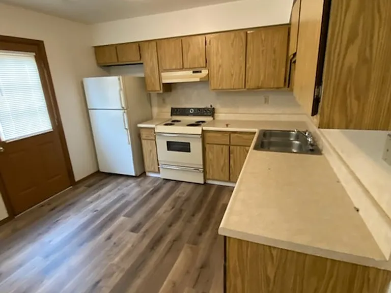 1210 W Main St — Photo 8
