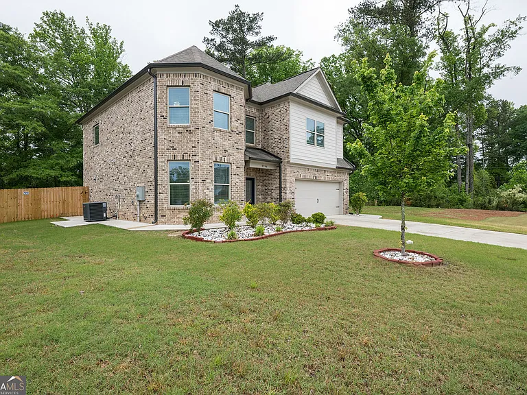 3296 Oxford Mill Ln — Photo 2