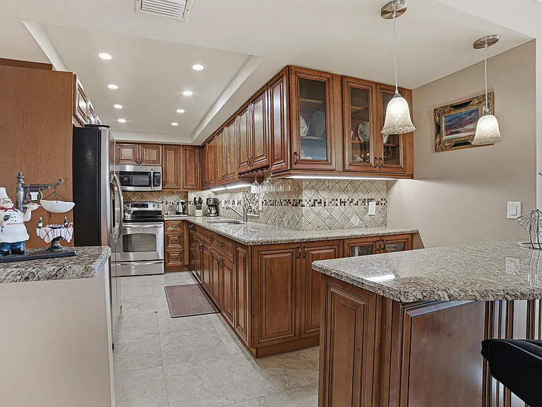 3450 S Ocean Blvd #517 — Photo 11