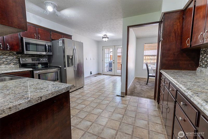 4th image of 5211 W Myrtlewood Court