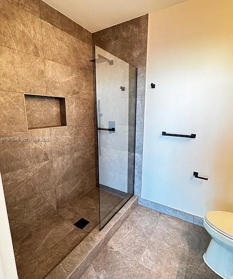 700 NE 25th St #1701 — Photo 15