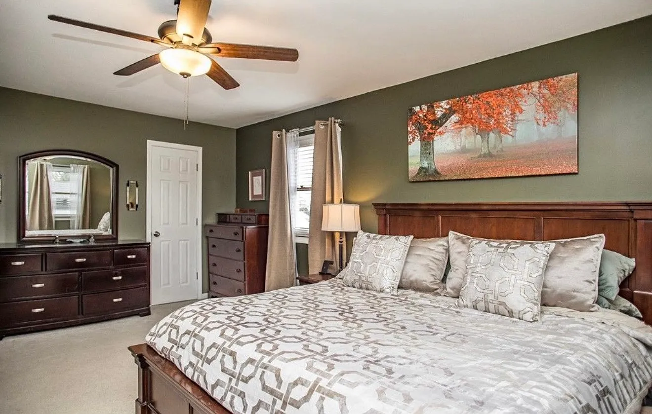 4 bed, 1868 sqft, $2,980 — Photo 4