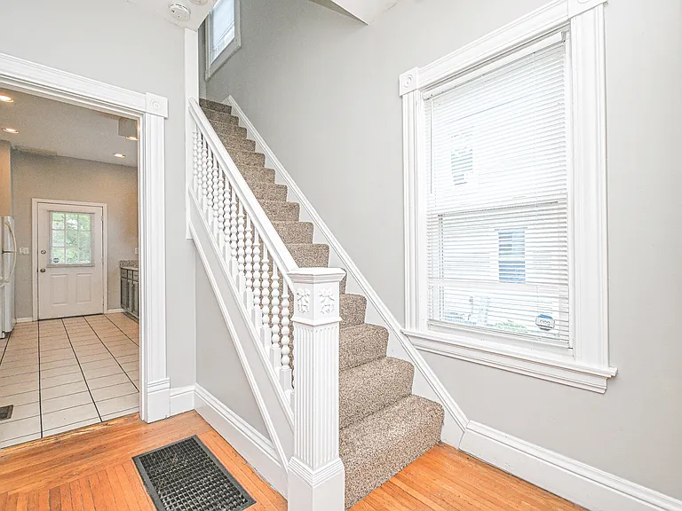 4221 Bell St — Photo 8