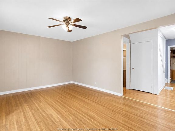 3rd image of 1081 Rankin Ave