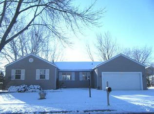 1306 Canyon Run Rd, Naperville, IL 60565