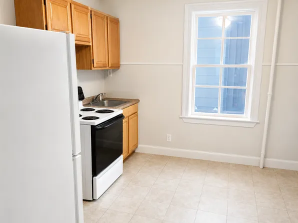 50-52 Rowe Ct, Laconia, NH 03246