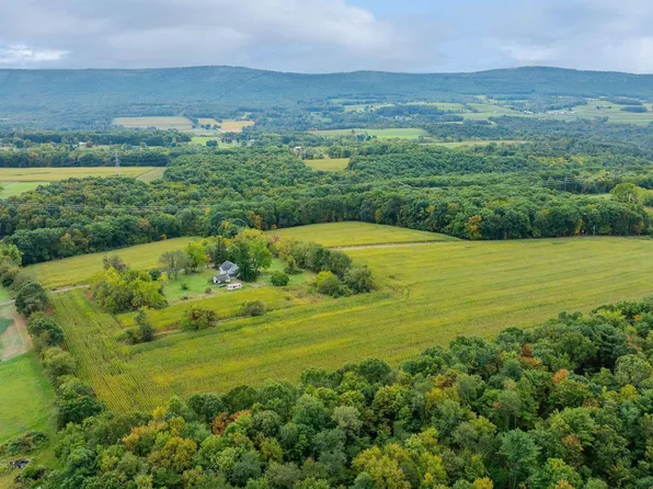 504 Council Cup Rd, Wapwallopen, PA 18660
