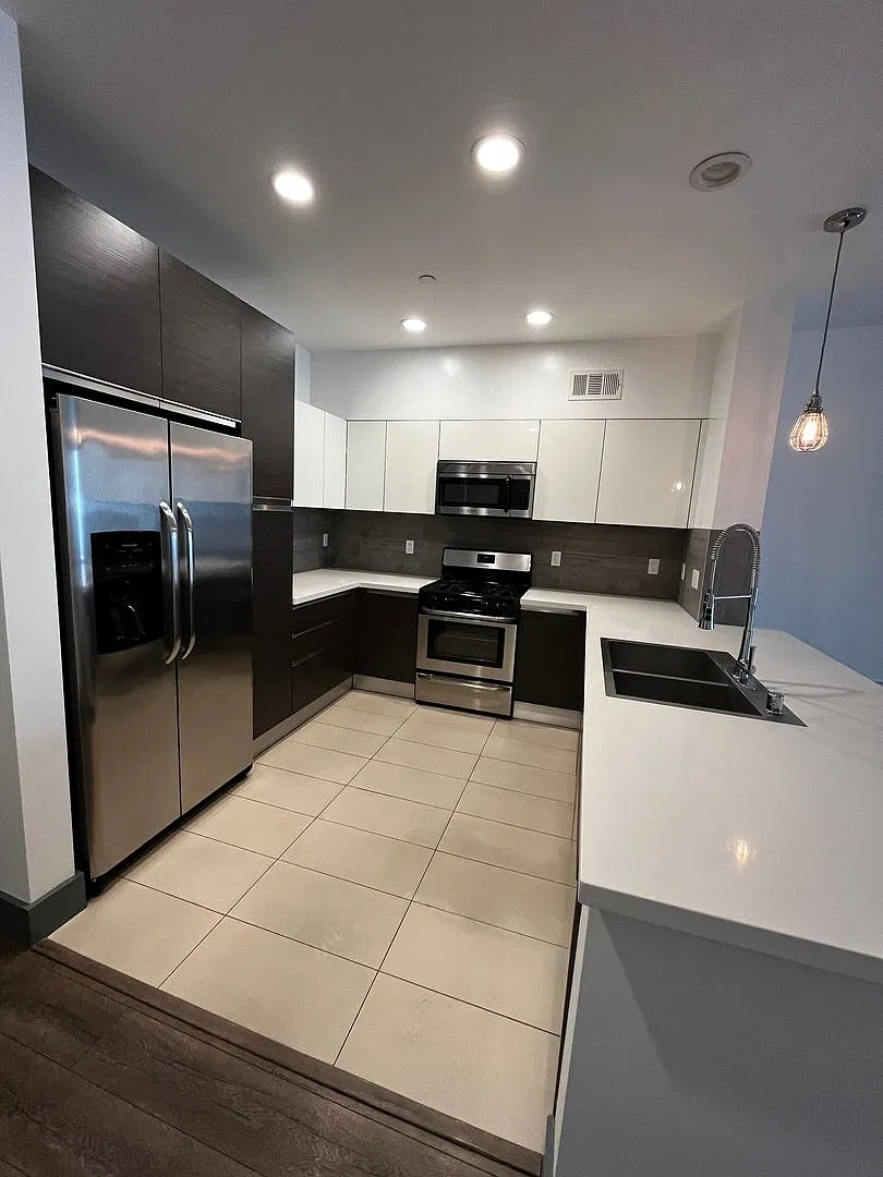 Clark 121 — Photo 3