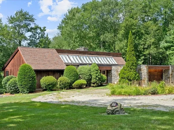 15 Brook St, Auburn, MA 01501