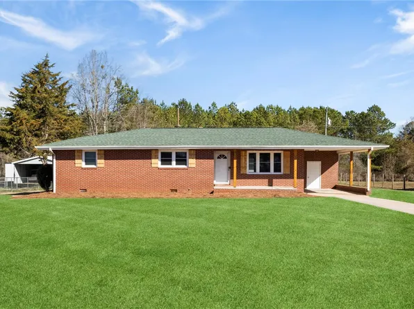 10 Lee St, Honea Path, SC 29654