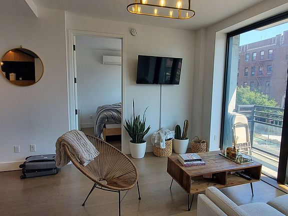 3rd image of 125 Borinquen Pl APT 615