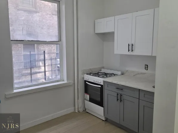 550 West 180th Street image 1 of 7