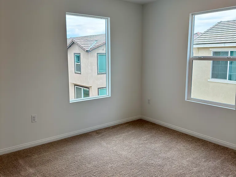 1261 Galaxy Way — Photo 20