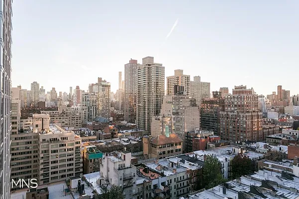 Rented by MNS Marketing | media 11