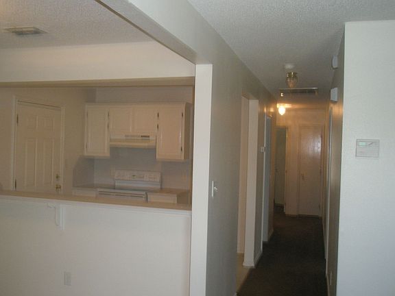 3rd image of 9202 N 32nd Ln