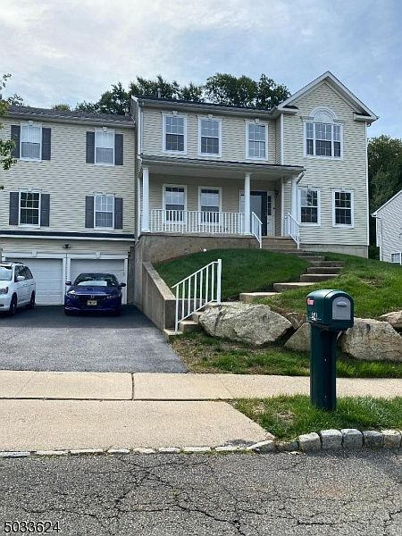 2nd image of 54 Hill Hollow Rd