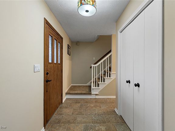 3rd image of 1592 Ireland Ave