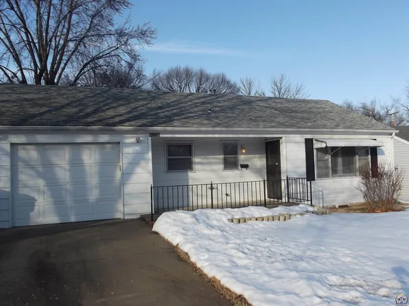 4208 SW 23rd St, Topeka, KS 66614