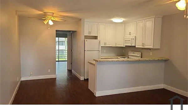 47 Waltham E #47-B — Photo 1