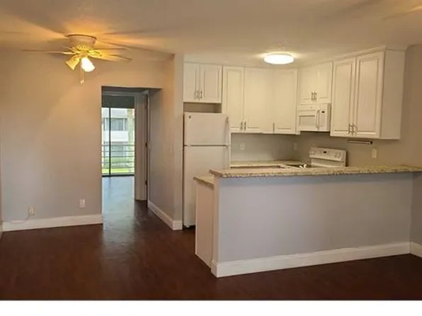 47 Waltham E #B, West Palm Beach, FL 33417